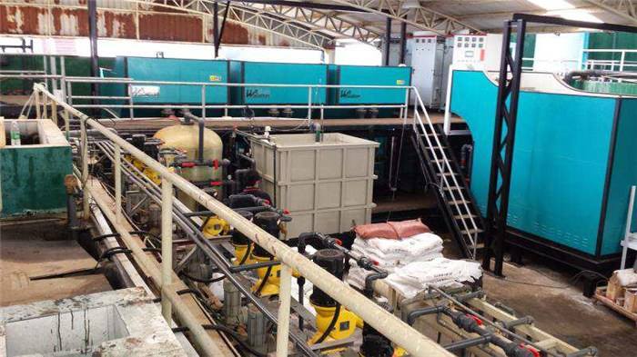 在酸化油廢水中，通常有三種狀態的油類物質：